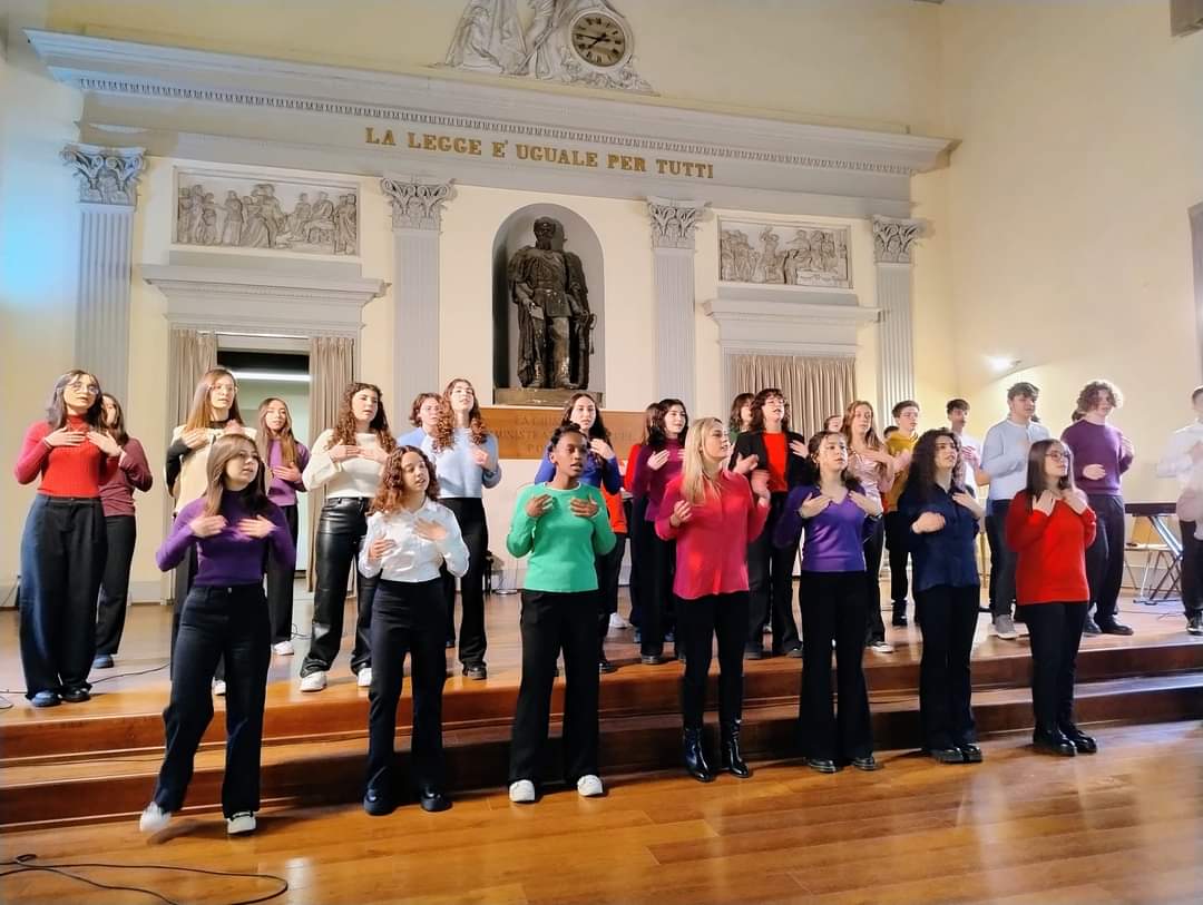 Cori scolastici: a voi il palco!